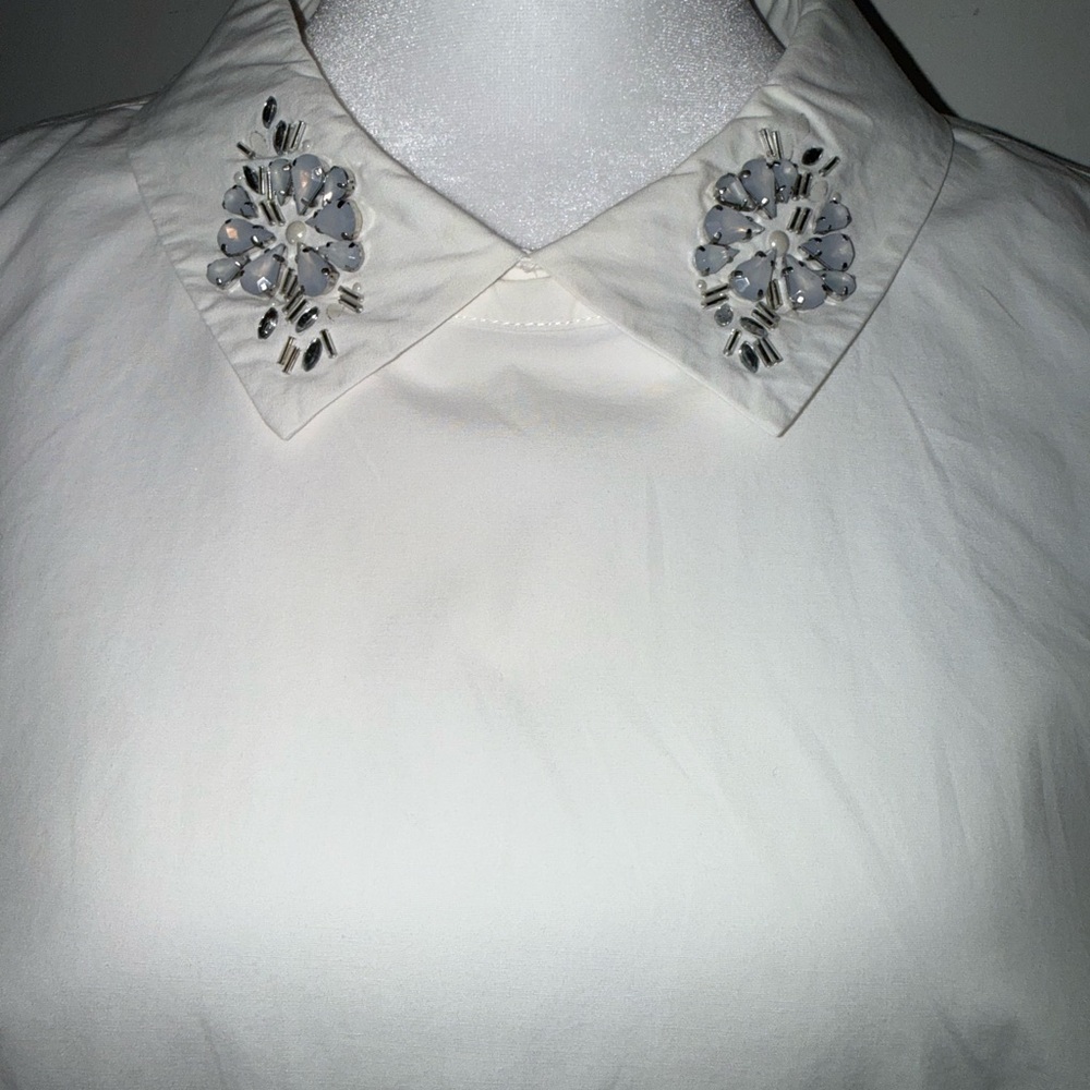 CECE Size XL WHITE Crystal Collar Sleeveless Top. Like New - Picture 2 of 8